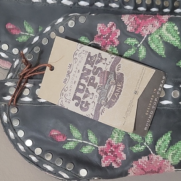 SALE❤️ BRAND NEW Genuine Leather Boots by Lane - Picture 2 of 3